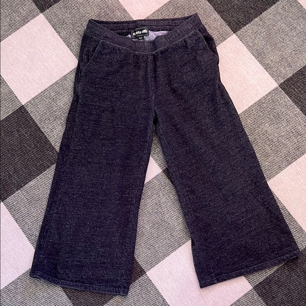 Roots wide legged cropped sweat pants size small